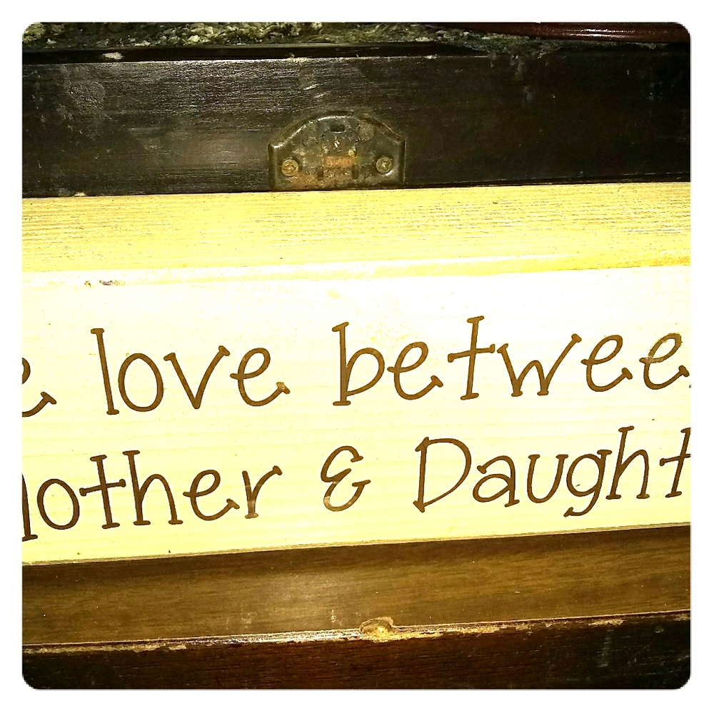 Block " the love between a mother & daughter "